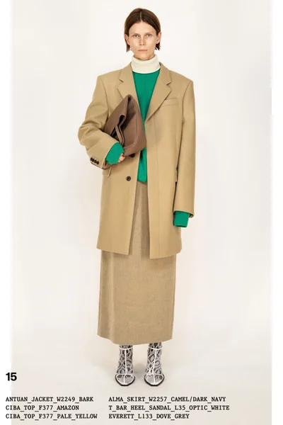 Look 15